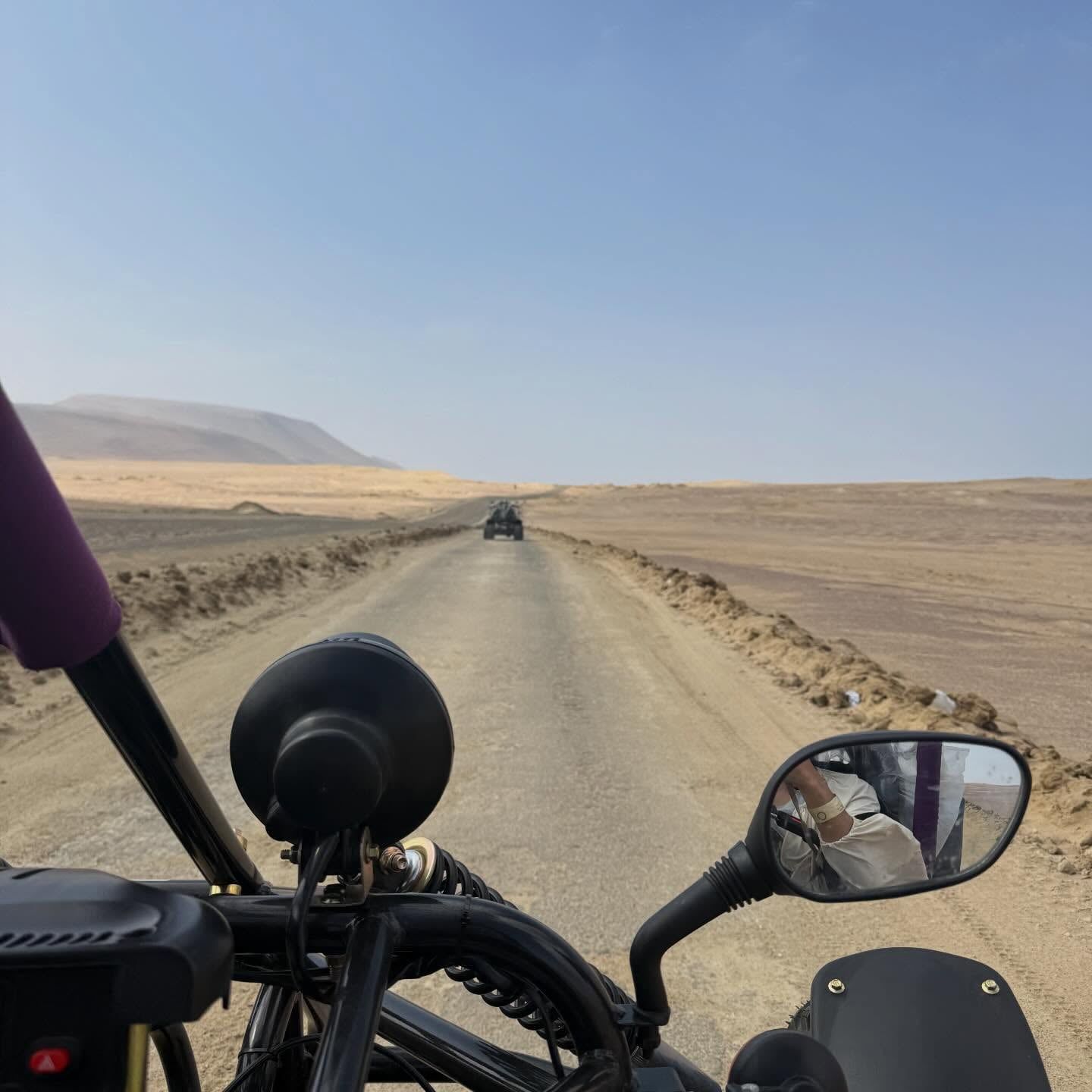 Bezoeker van Paracas rondleiding